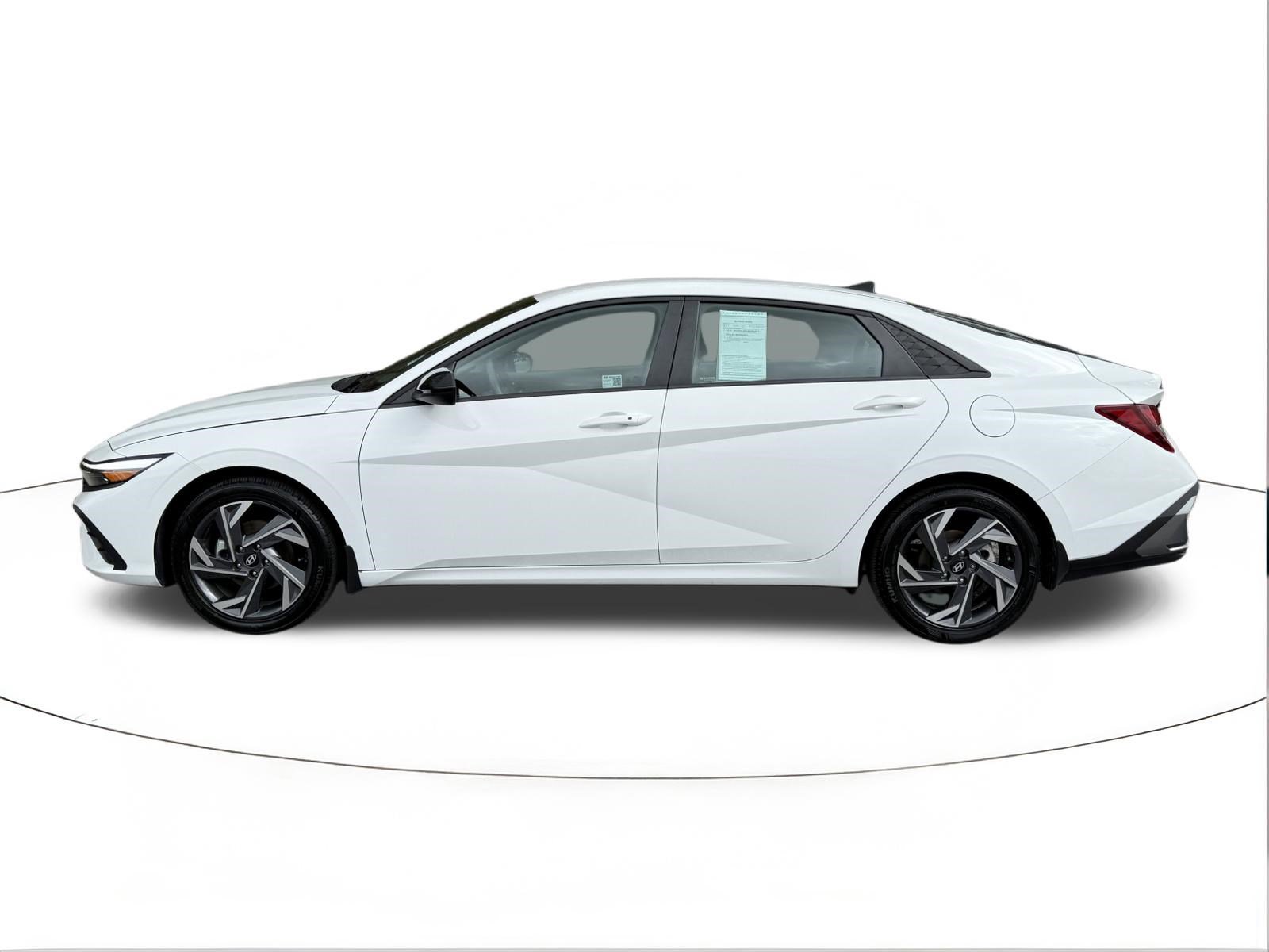 Certified 2025 Hyundai Elantra Sport image 6