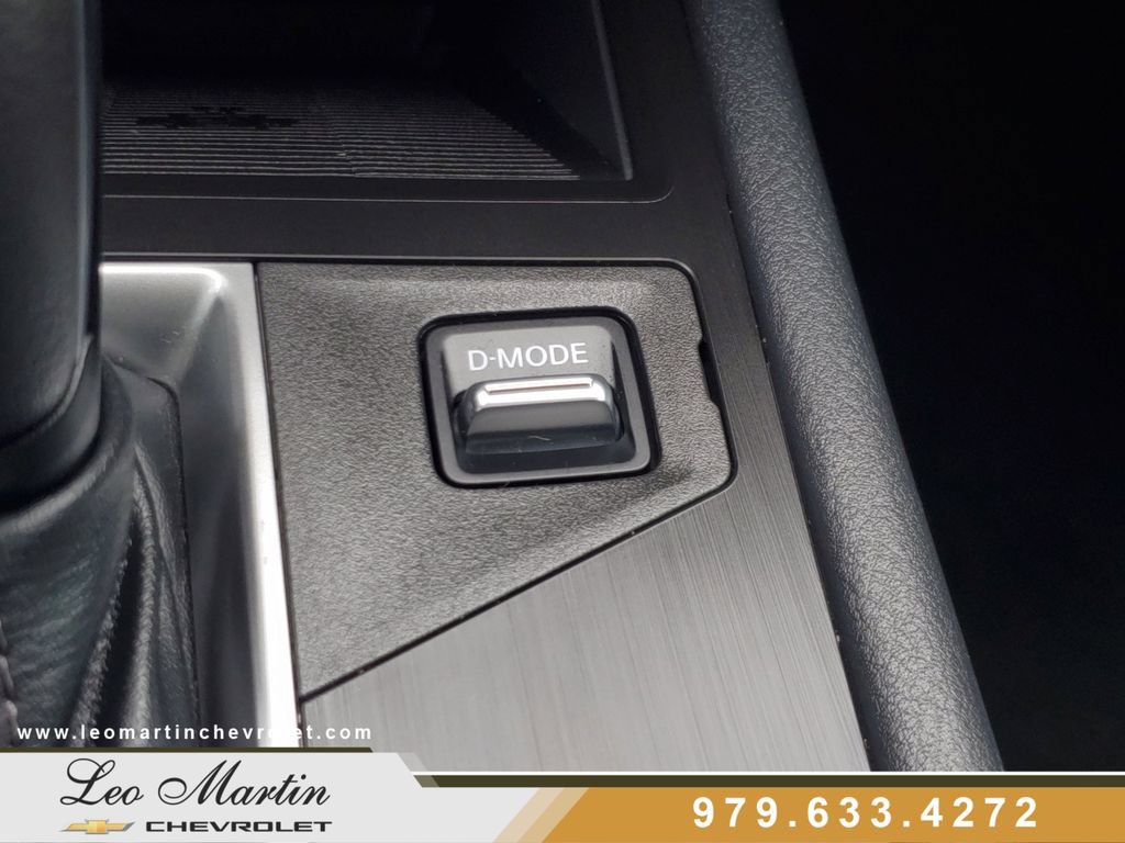 Used 2025 Nissan Kicks SV FWD image 24