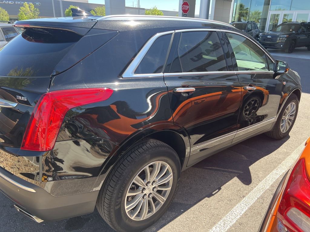 Used 2018 Cadillac XT5 Luxury w/ Driver Awareness Package FWD image 32