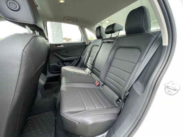 Used 2023 Volkswagen Jetta SE w/ Panoramic Sunroof Package FWD image 25