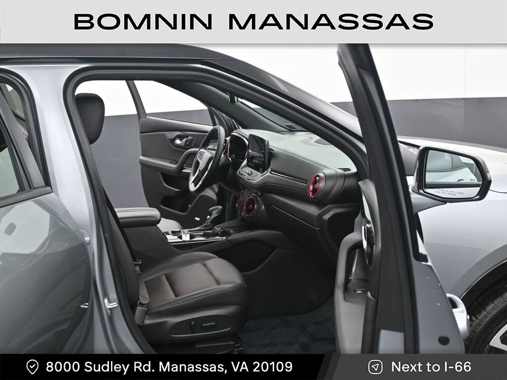 Used 2024 Chevrolet Blazer RS w/ Driver Confidence II Package image 9