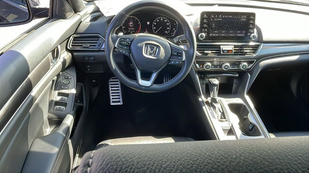 Used 2018 Honda Accord Sport image 13