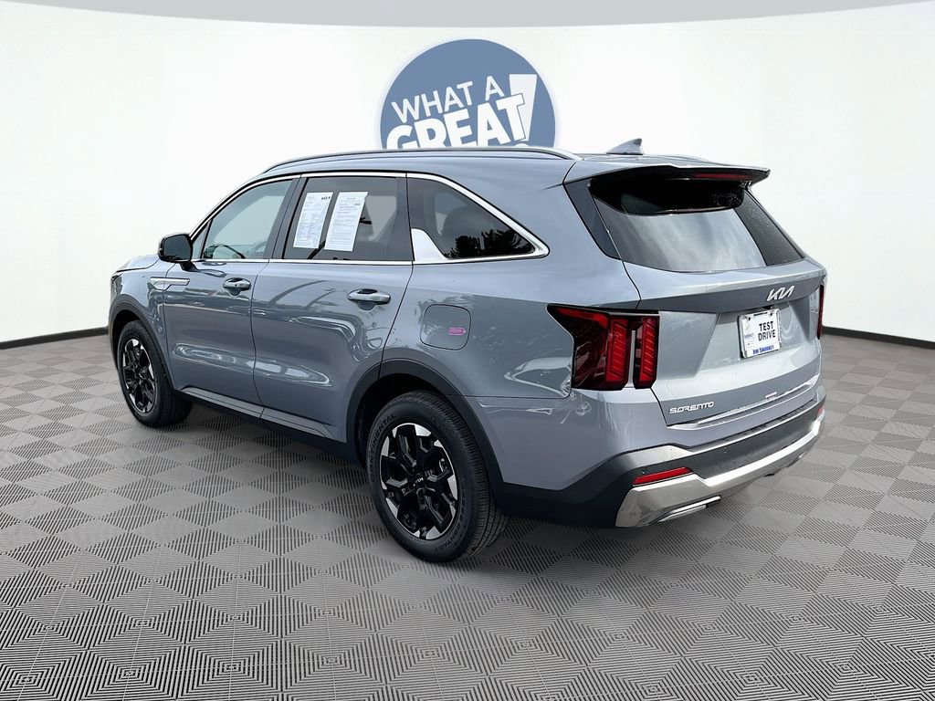 Certified 2025 Kia Sorento S w/ Panoramic Sunroof Package FWD image 8