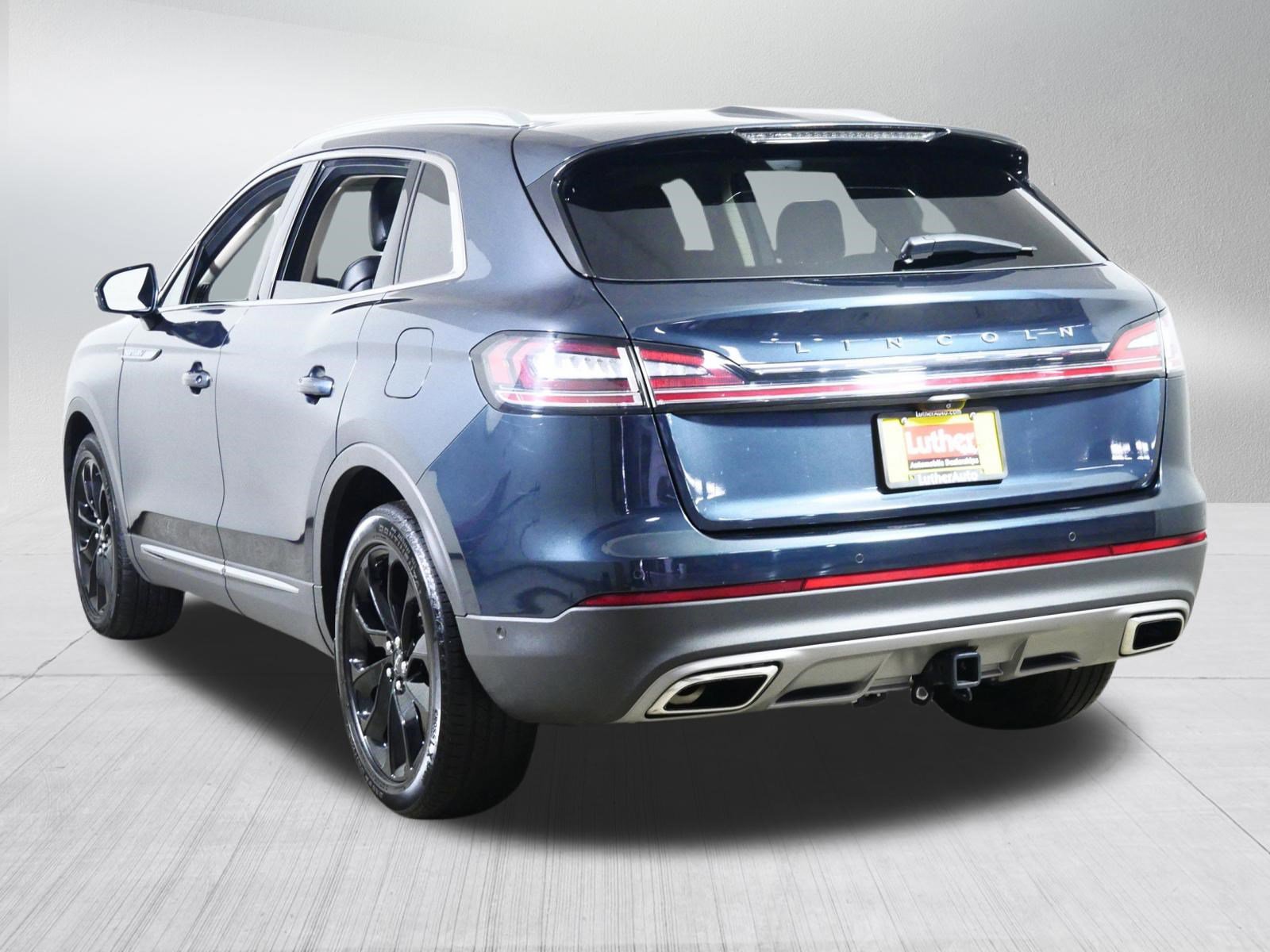 Used 2023 Lincoln Nautilus Reserve w/ Equipment Group 201A image 5