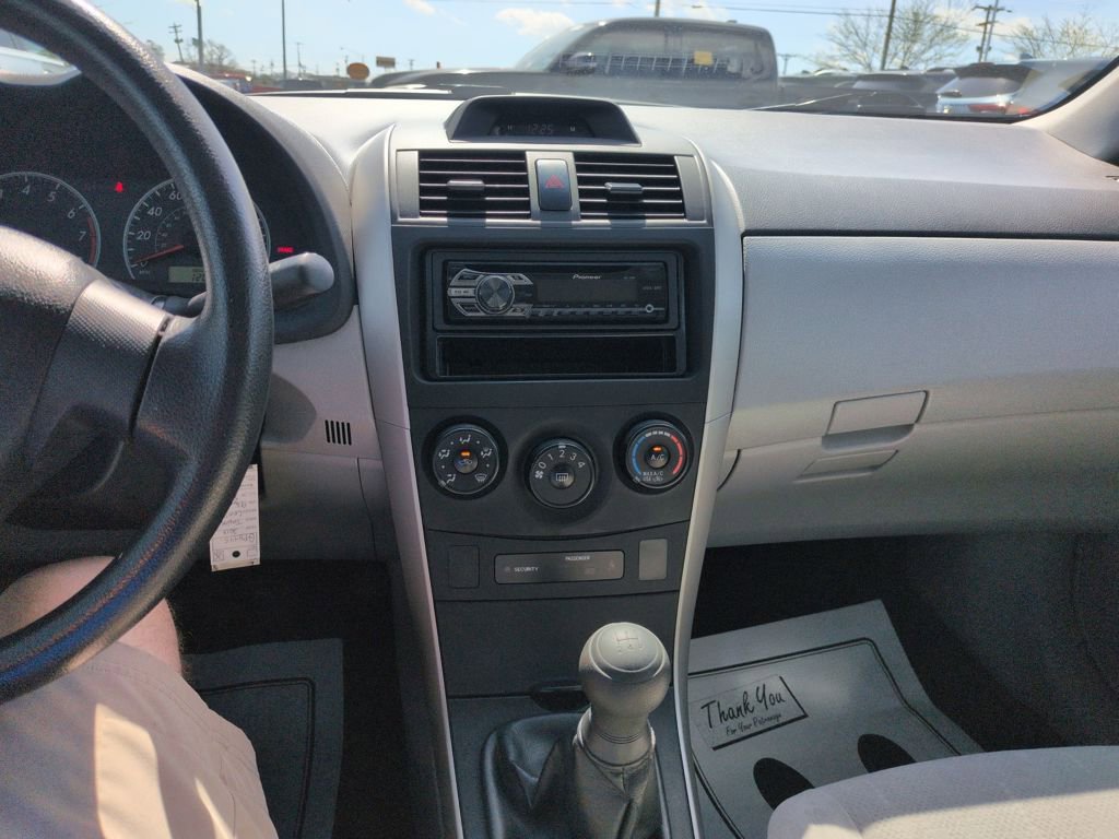 Used 2013 Toyota Corolla L image 17