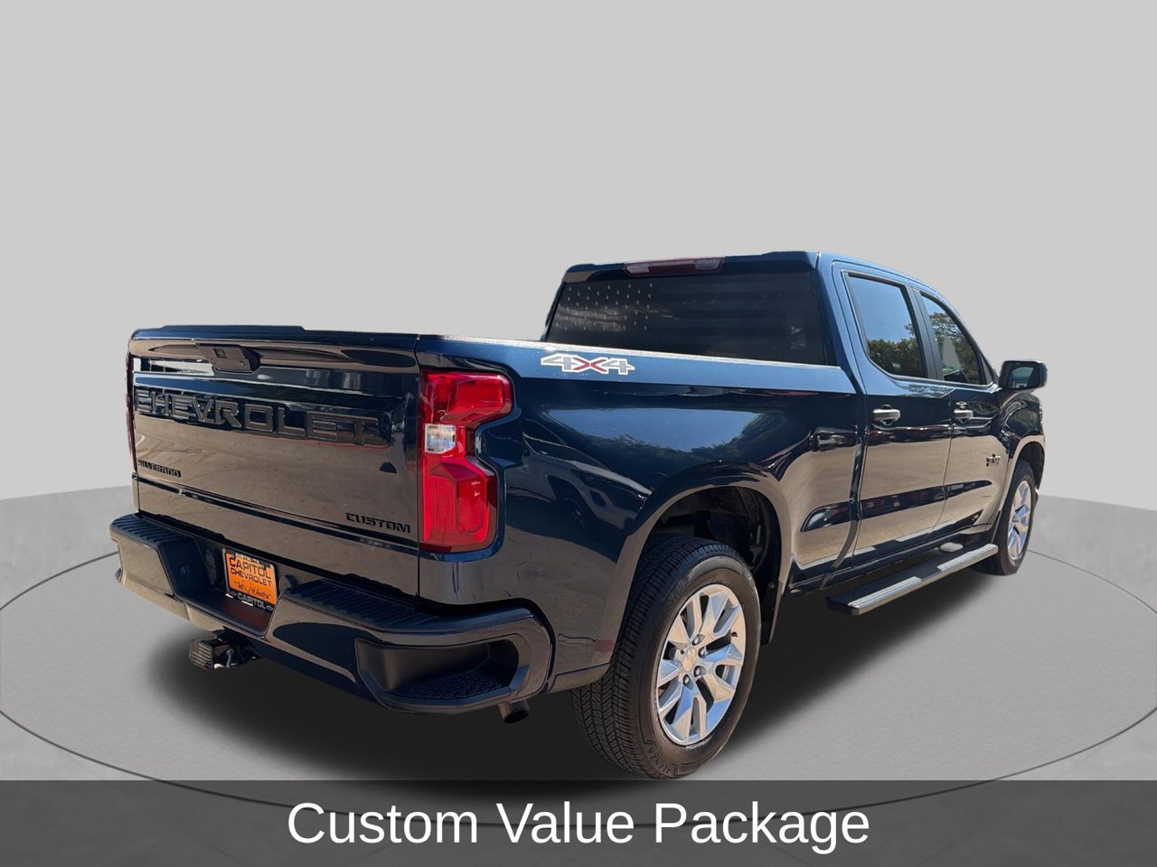 Used 2022 Chevrolet Silverado 1500 Custom w/ LPO, Dark Essentials Package AWD/4WD image 5