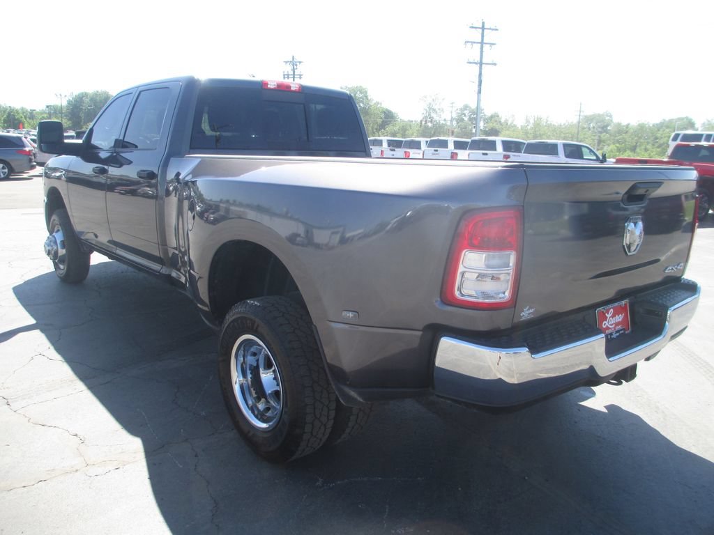 Used 2024 RAM 3500 Tradesman w/ Chrome Appearance Group AWD/4WD image 9