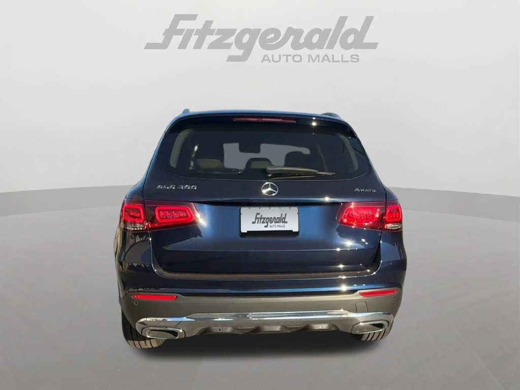 Used 2021 Mercedes-Benz GLC 300 4MATIC image 2
