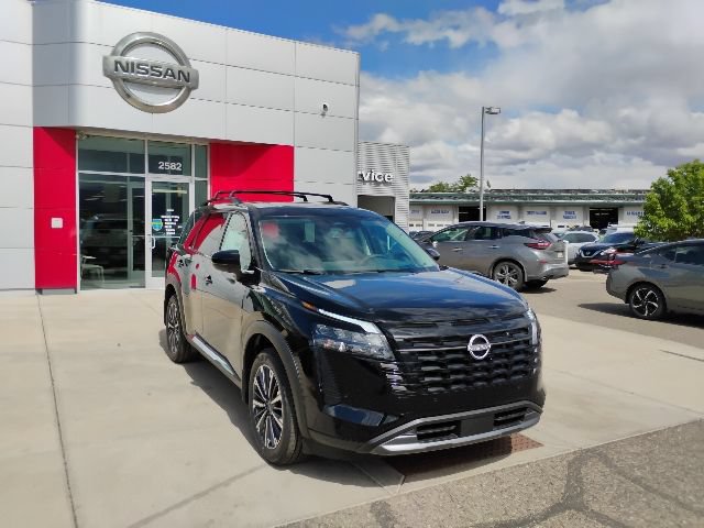 New 2026 Nissan Pathfinder Platinum AWD/4WD image 3