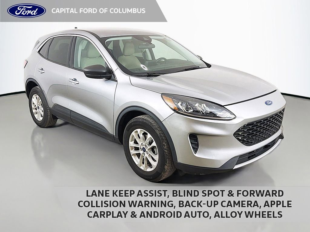 Used 2022 Ford Escape SE image 1