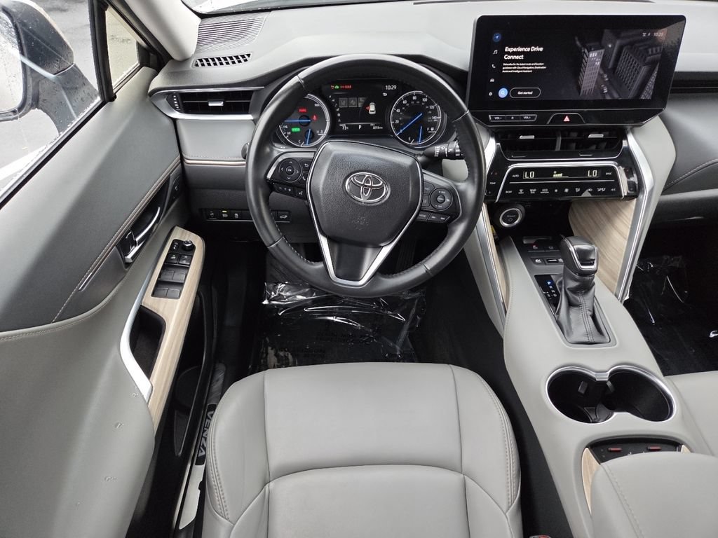Used 2024 Toyota Venza XLE AWD/4WD image 30