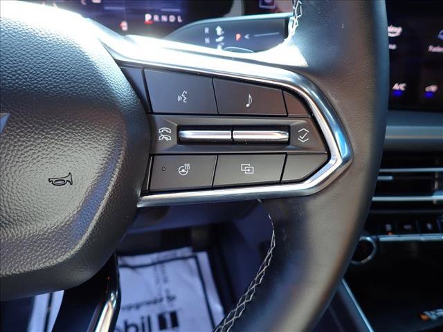 Used 2025 Chevrolet Traverse LT w/ Driver Confidence Package AWD/4WD image 18