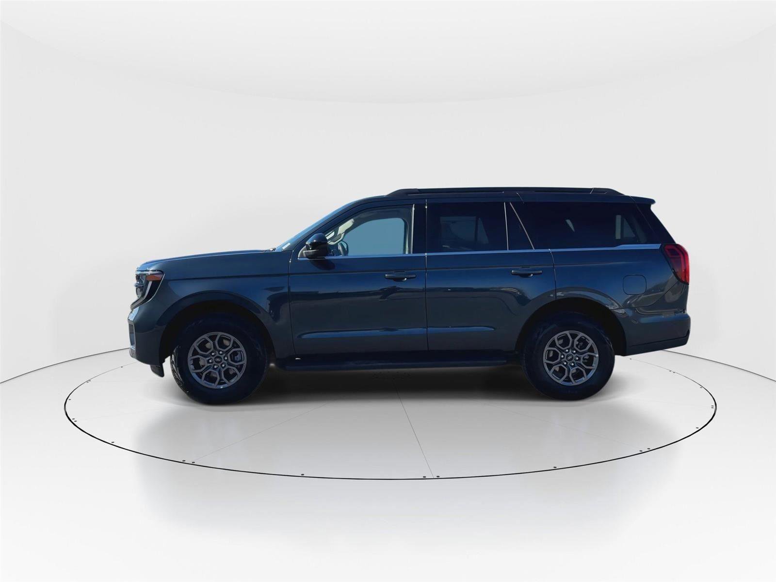 Certified 2025 Ford Expedition Active image 5