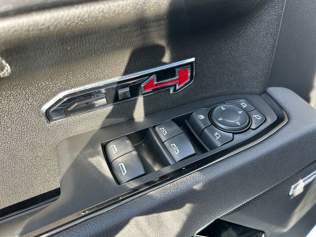 Used 2025 GMC Sierra 1500 AT4 w/ AT4 Premium Package AWD/4WD image 24