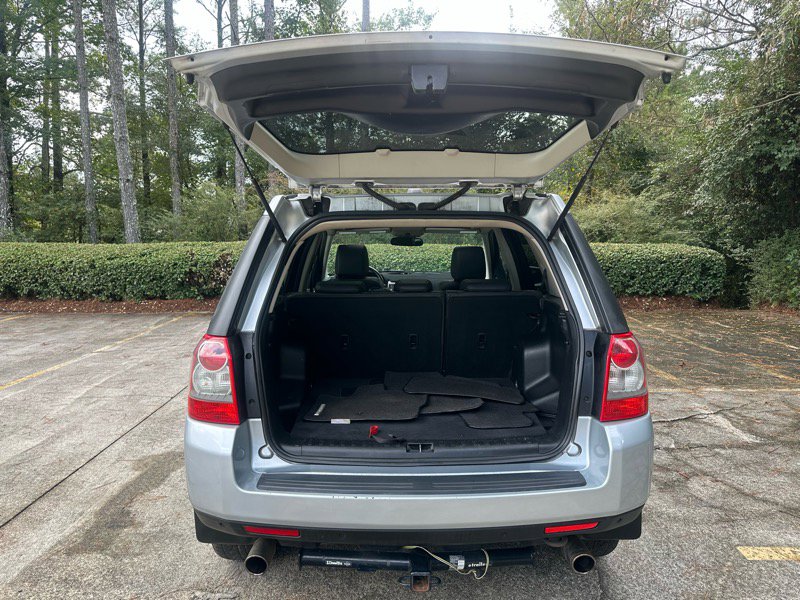 Used 2008 Land Rover LR2 SE image 7