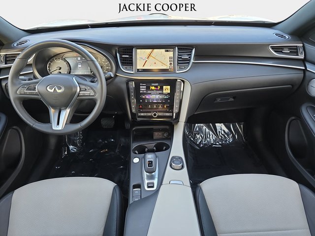 Certified 2025 INFINITI QX55 Essential image 9