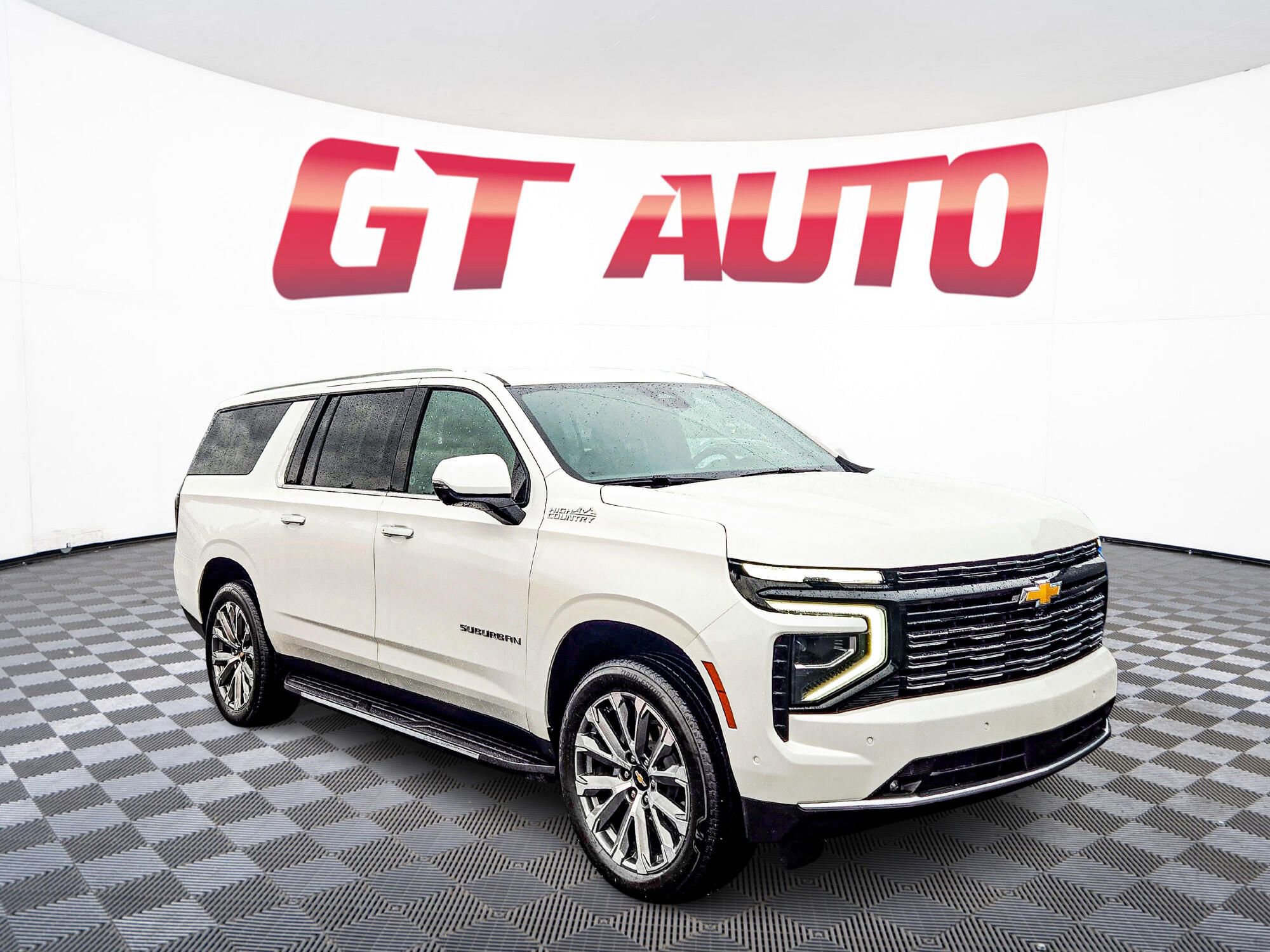 Used 2025 Chevrolet Suburban High Country image 1