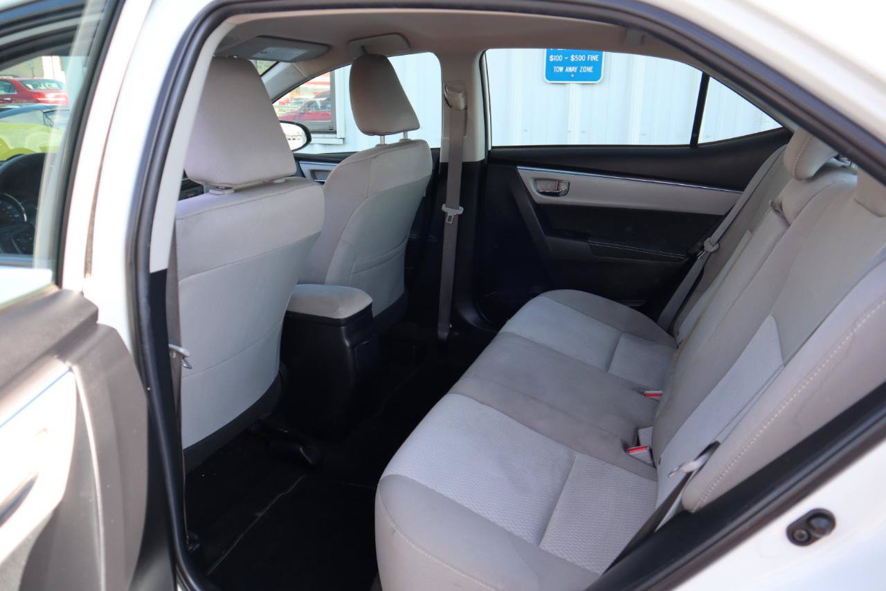 Used 2015 Toyota Corolla LE FWD image 42