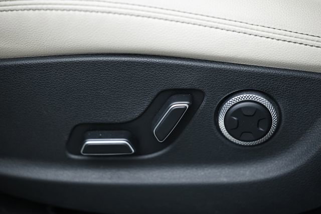 Certified 2026 Genesis GV70 2.5T image 22