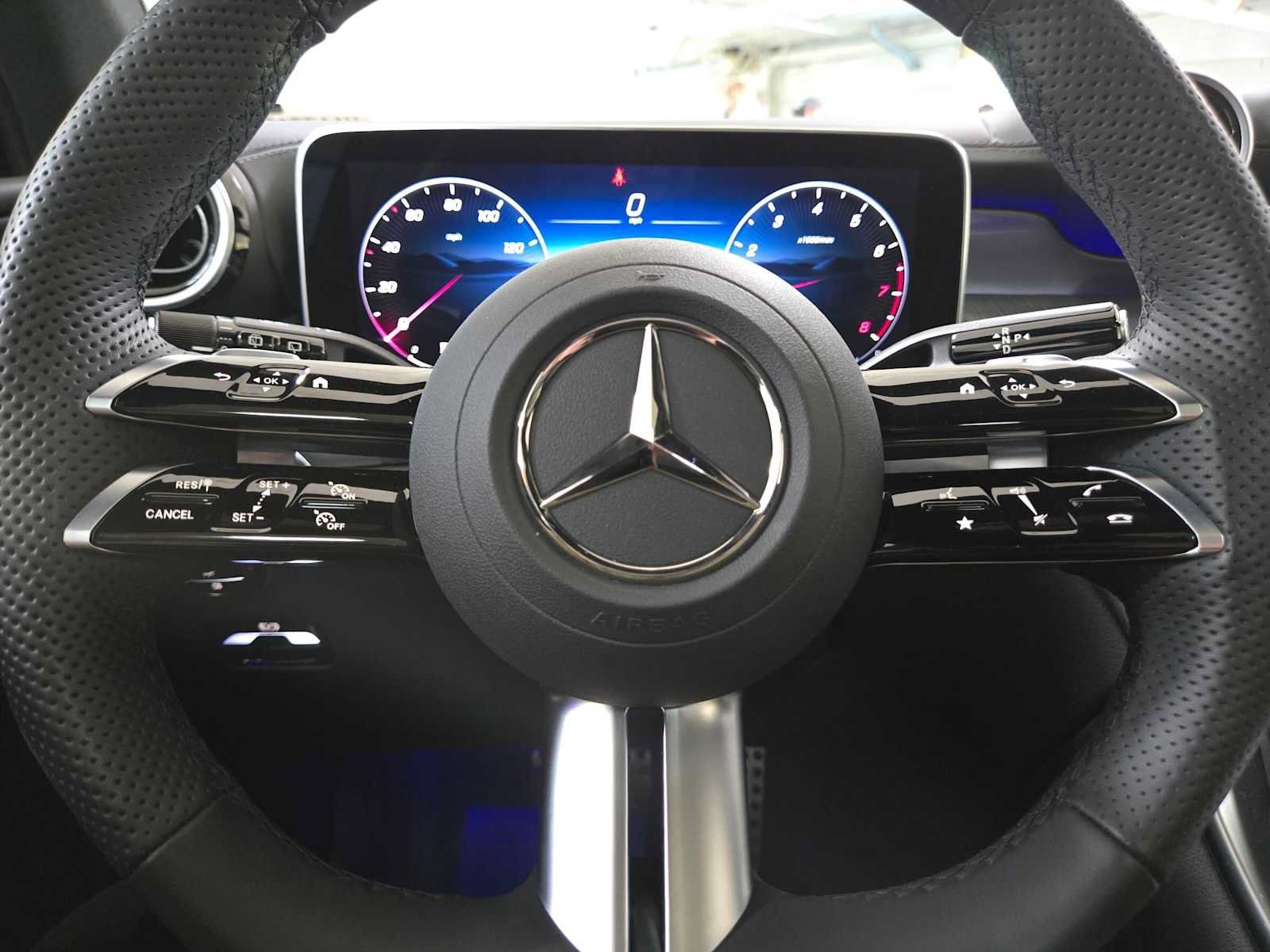 Used 2026 Mercedes-Benz GLC 300 4MATIC image 24