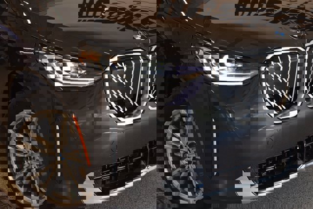 New 2025 BMW X3 xDrive30i w/ Convenience Package image 15