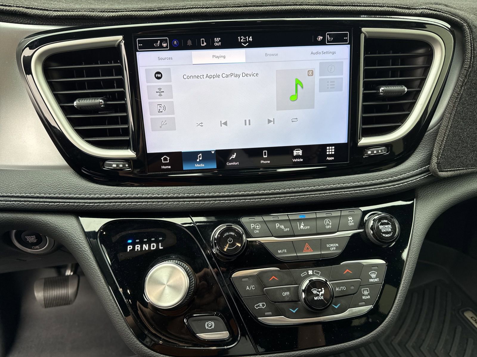 Used 2023 Chrysler Pacifica Touring-L w/ S Appearance Package image 15