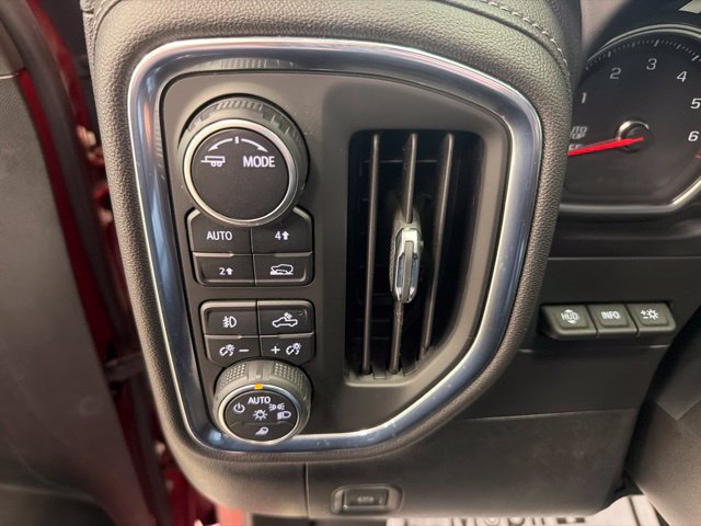 Used 2021 Chevrolet Silverado 1500 LTZ w/ LTZ Premium Package AWD/4WD image 17