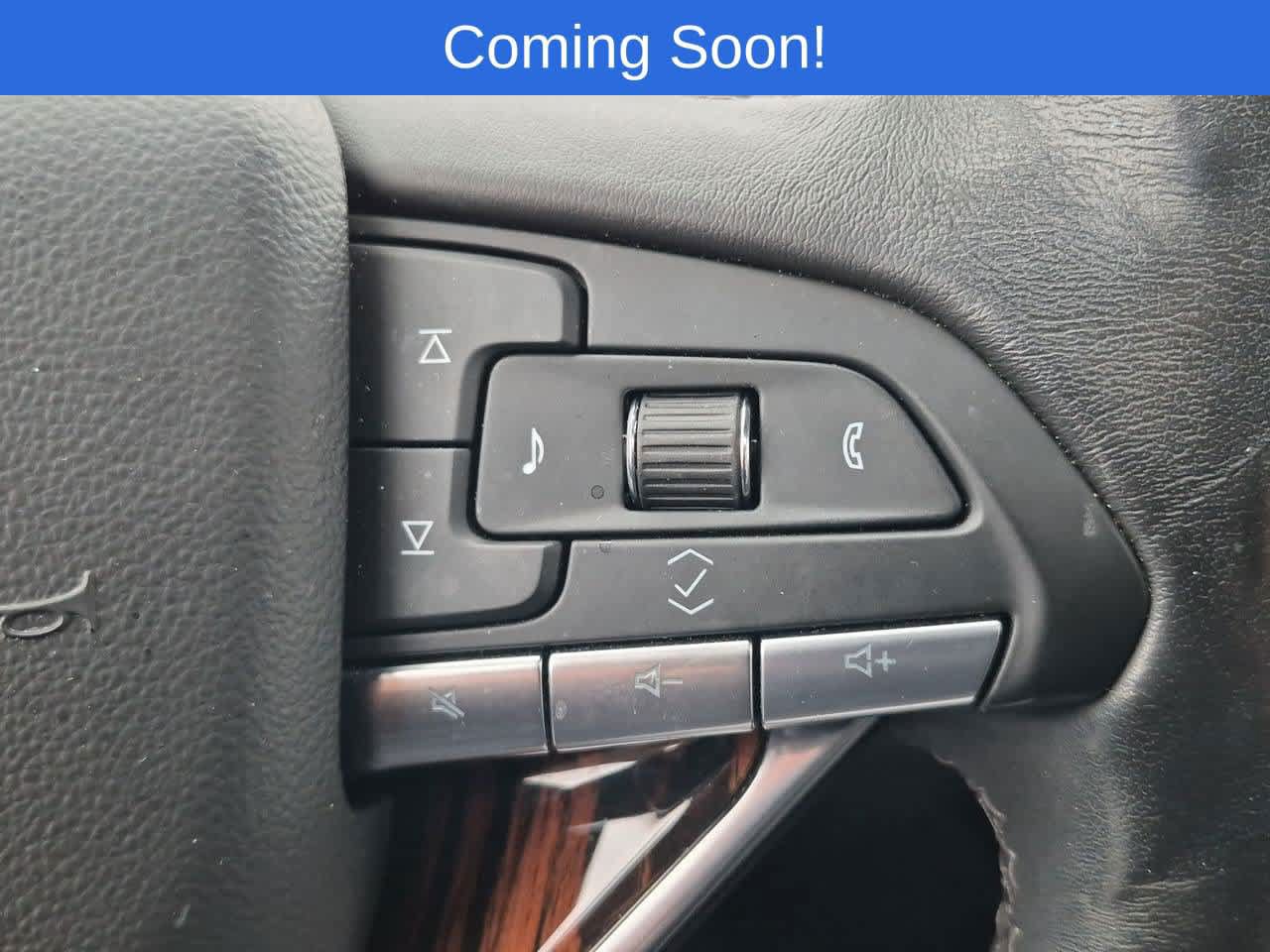 Used 2023 Cadillac Escalade Premium Luxury AWD/4WD image 28