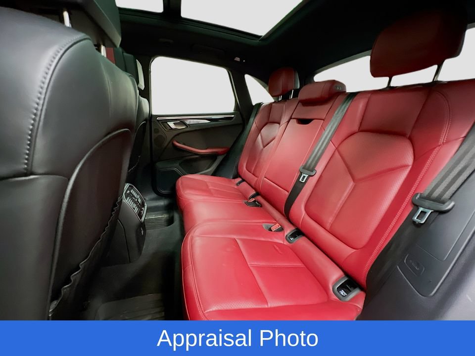 Certified 2023 Porsche Macan AWD/4WD image 23
