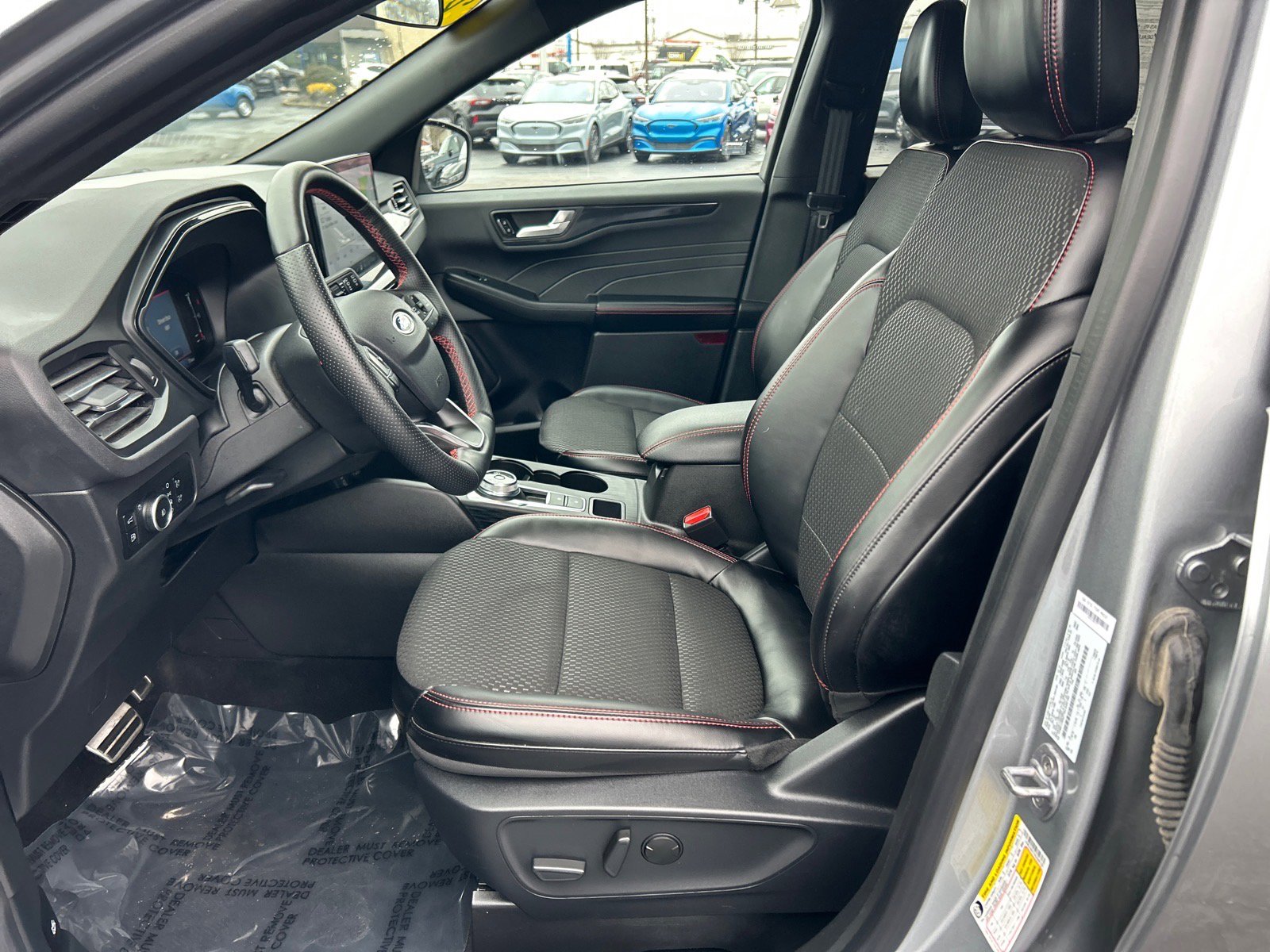 Certified 2024 Ford Escape ST-Line Select w/ Tech Pack #1 image 6