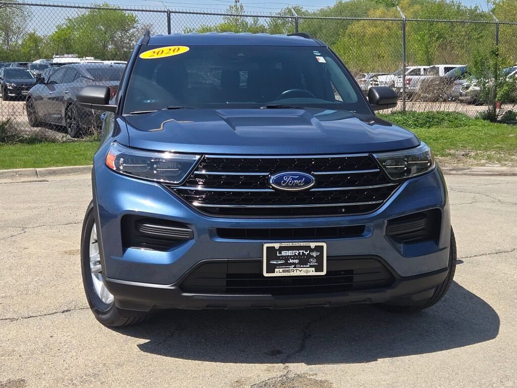Used 2020 Ford Explorer XLT w/ Comfort Package AWD/4WD image 4