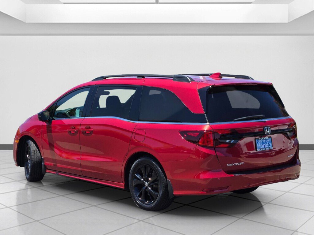 Certified 2023 Honda Odyssey Sport image 7