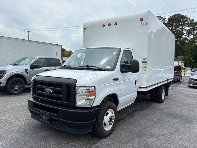 Used 2024 Ford E-350 and Econoline 350 Super Duty w/ Power Windows & Locks Group RWD image 7