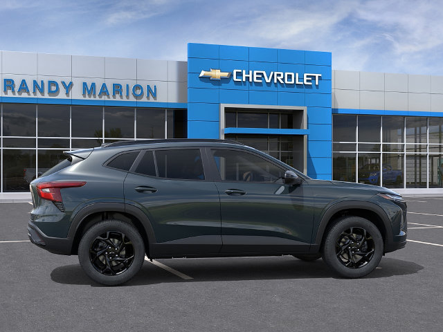 New 2026 Chevrolet Trax LT w/ Sunroof Package FWD image 5