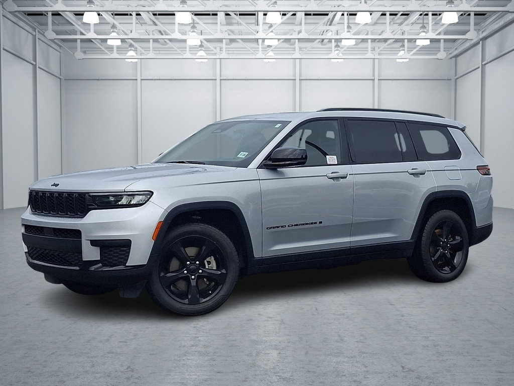Used 2023 Jeep Grand Cherokee L Laredo AWD/4WD image 5