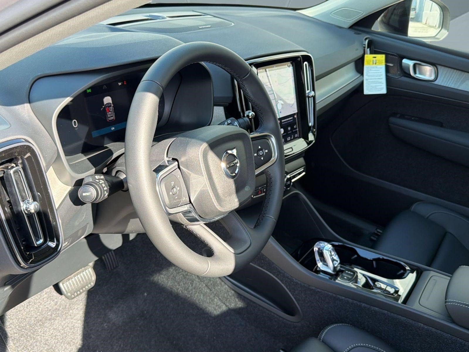New 2026 Volvo XC40 B5 Ultra w/ Climate Package AWD/4WD image 4