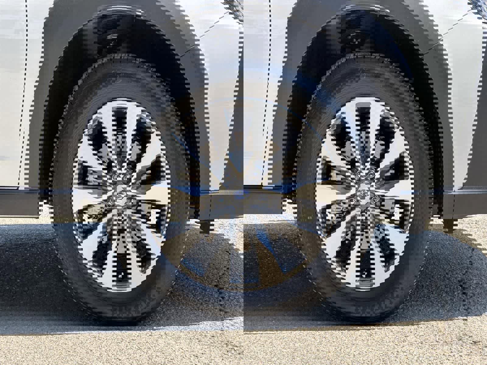 Used 2025 Subaru Outback Touring XT image 41