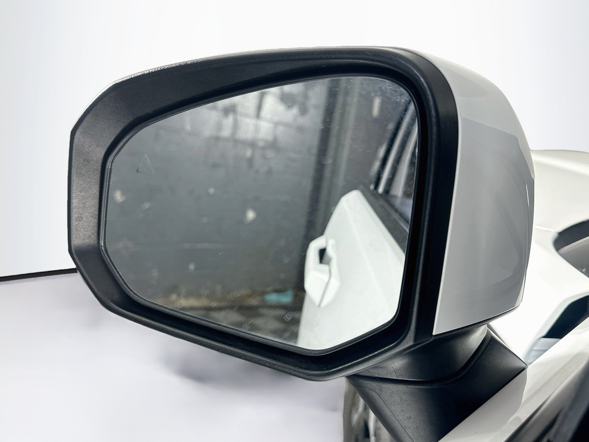 Used 2025 Hyundai Santa Fe SEL AWD/4WD image 16