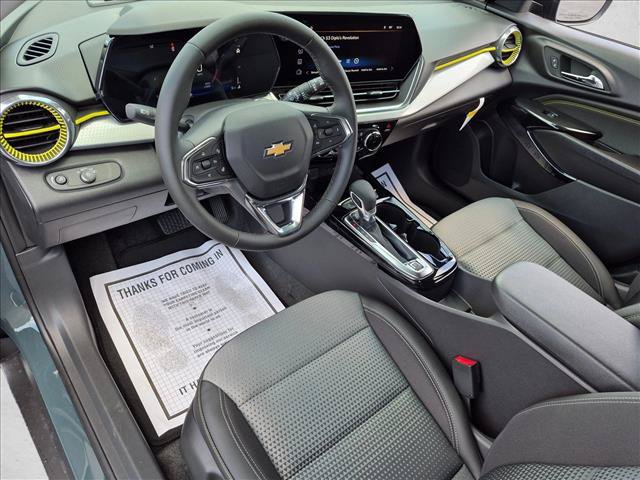 New 2026 Chevrolet Trax LT w/ LT Convenience Package FWD image 3