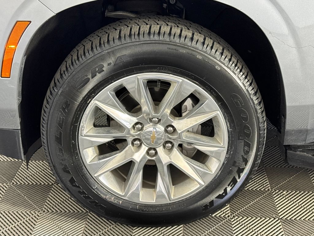 Certified 2025 Chevrolet Suburban Premier AWD/4WD image 45