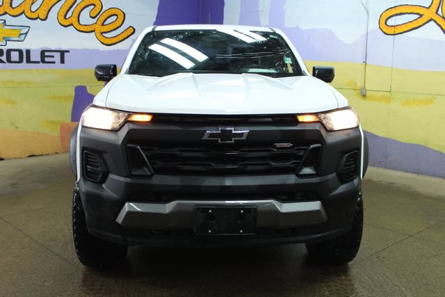 Used 2024 Chevrolet Colorado Trail Boss w/ Technology Package AWD/4WD image 2