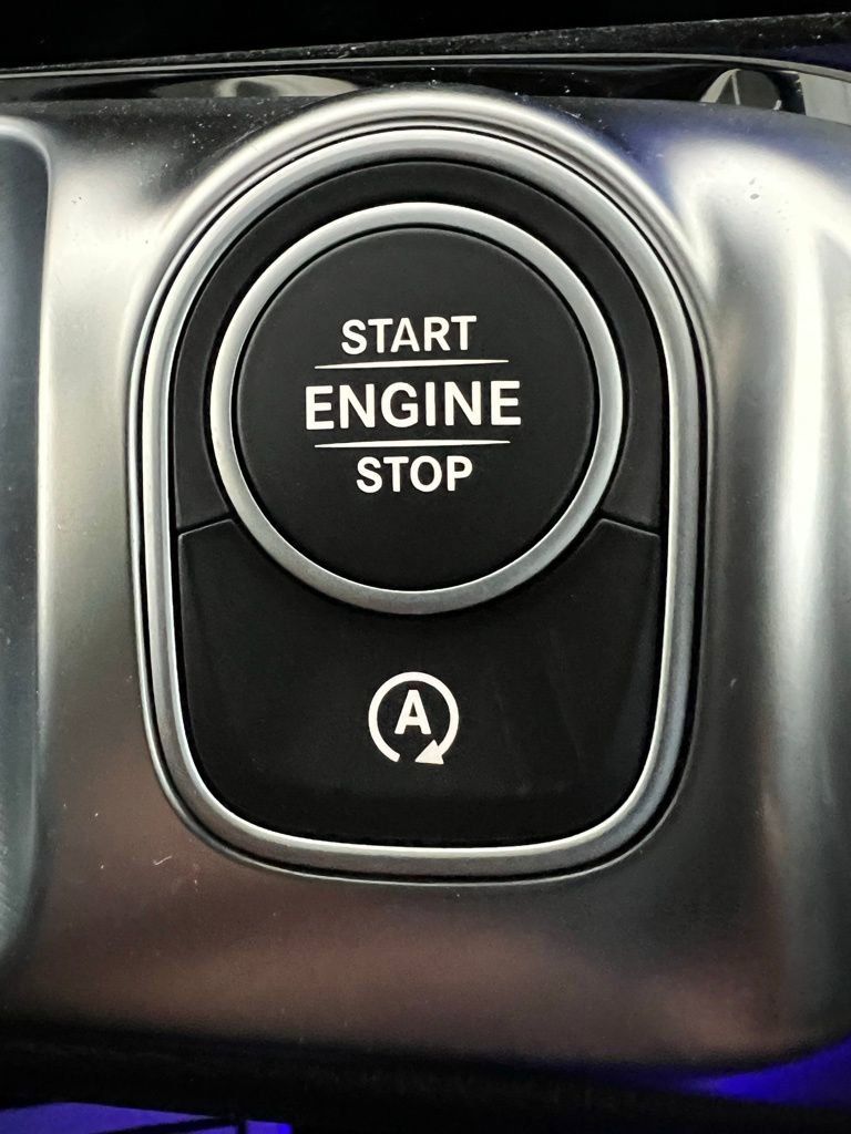 Certified 2025 Mercedes-Benz GLB 250 4MATIC image 11