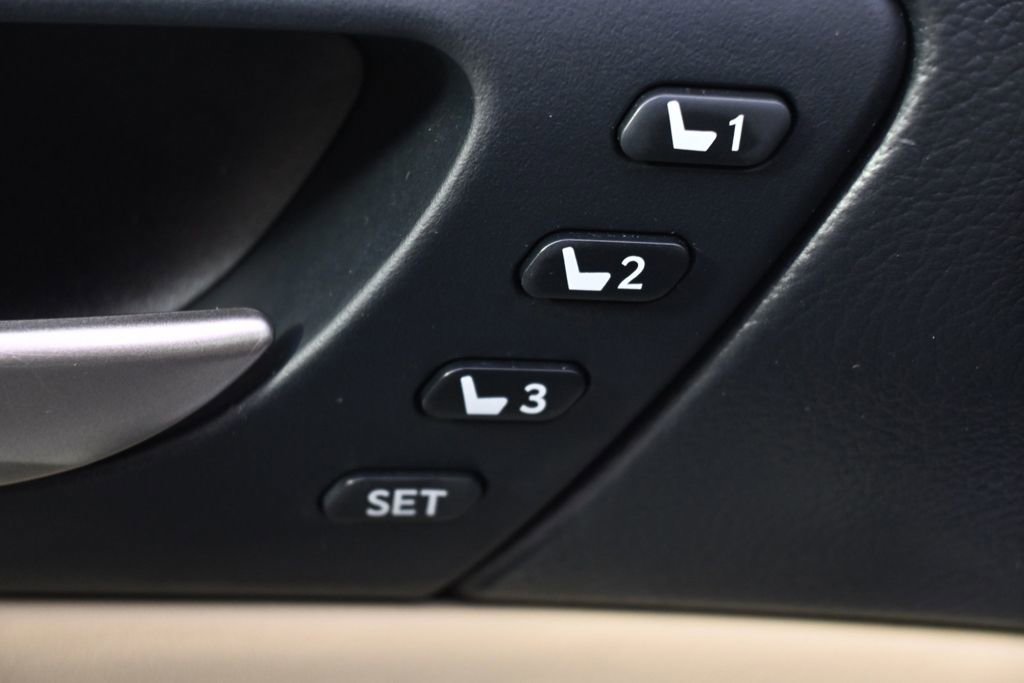 Used 2019 Lexus IS 300 AWD w/ Navigation Package image 24