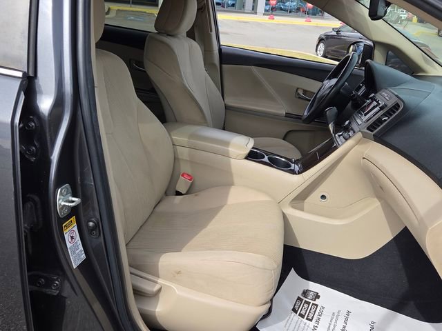 Used 2010 Toyota Venza AWD image 15