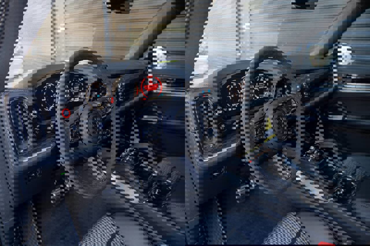 Used 2025 Porsche Cayenne Turbo image 4