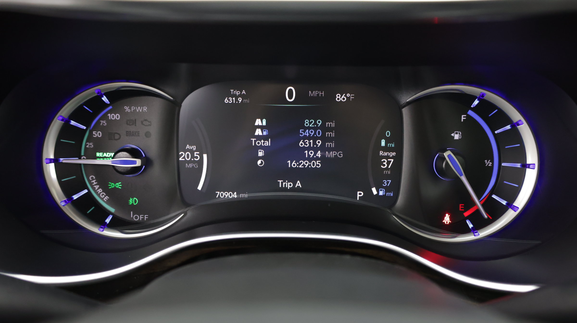 Used 2023 Chrysler Pacifica Limited FWD image 22