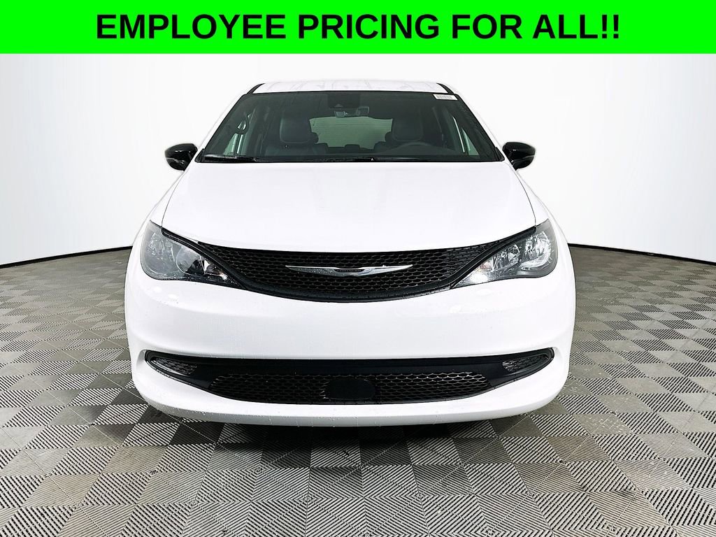 New 2026 Chrysler Voyager LX FWD image 3