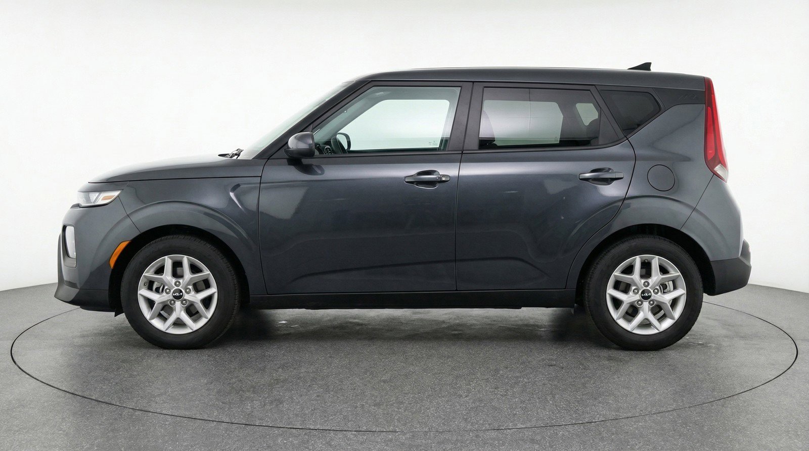 Used 2025 Kia Soul LX w/ LX Technology Package image 5