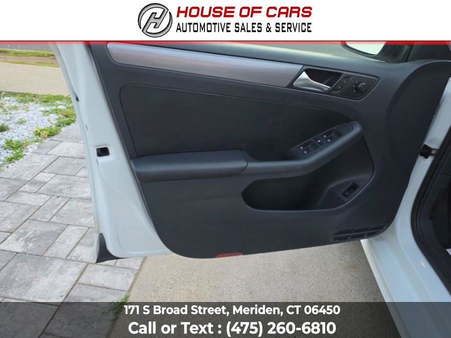 Used 2016 Volkswagen Jetta Sport FWD image 32