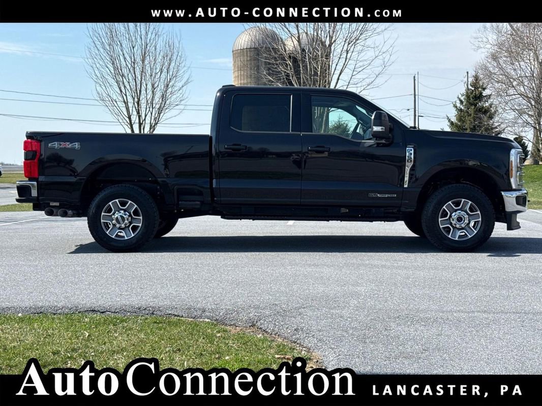 Used 2025 Ford F350 Lariat w/ Camper Package image 3
